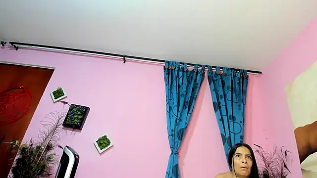 miss--flora online show from 11.20.25