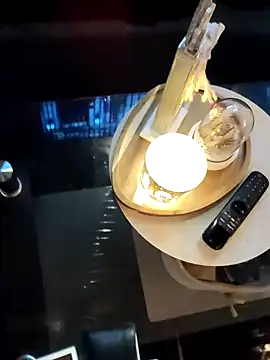 Snapshot of maleni92 chatting on 12.19.25 maleni92 online show from 12.19.25