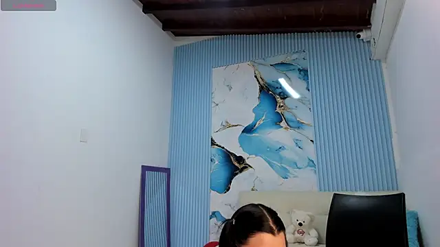 Danniela18  online show from 03.03.25