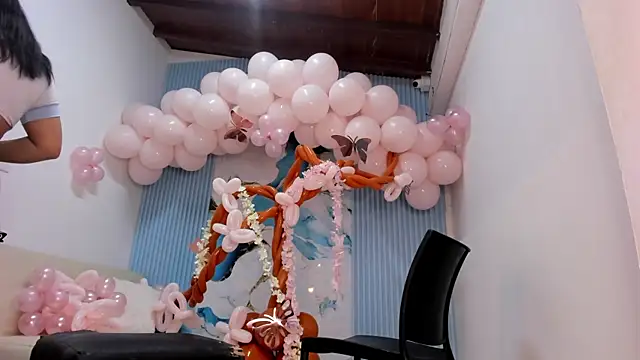 Danniela18  online show from 03.23.25