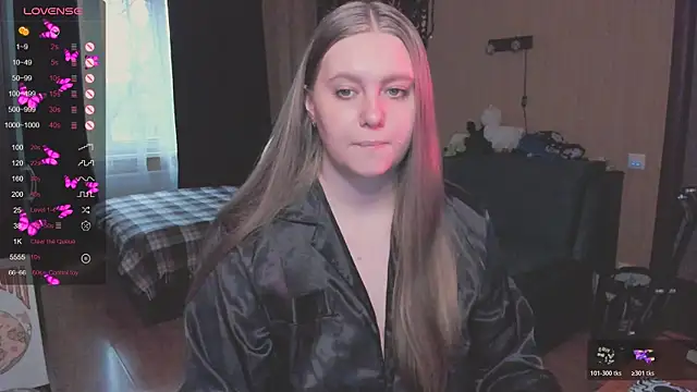 Alice Dreamgirl  online show from 11.05.25