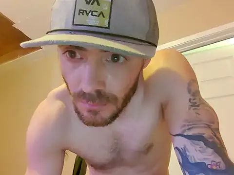 Huntzg23 online show from 11.23.25