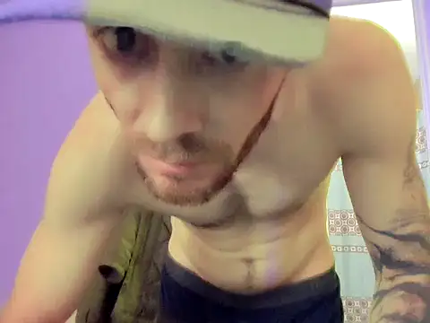 Huntzg23 online show from 11.30.25