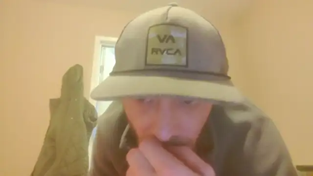 Huntzg23 online show from 12.19.25