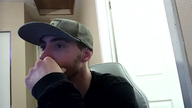 Huntzg23 online show from 03.16.26