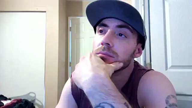 Huntzg23 online show from 03.18.26