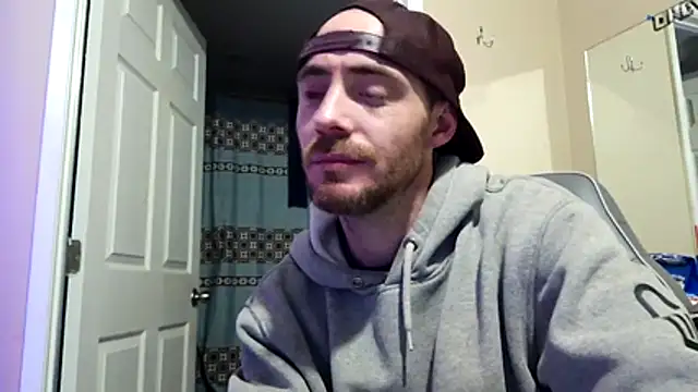 Snapshot of Huntzg23 chatting on 04.26.26 Huntzg23 online show from 04.26.26