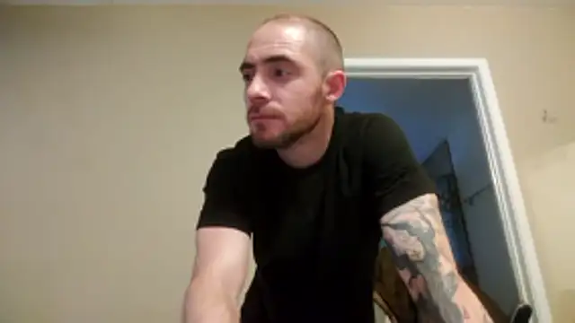 Snapshot of Huntzg23 chatting on 05.01.26 Huntzg23 online show from 05.01.26