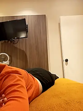 Snapshot of Eleni_Pappa chatting on 02.10.25 Eleni Pappa online show from 02.10.25