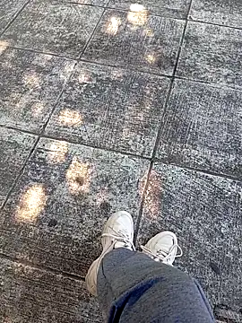 Eleni Pappa online show from 04.04.26