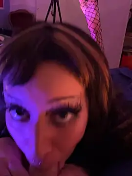 littlewitchxoxo online show from 02.22.25