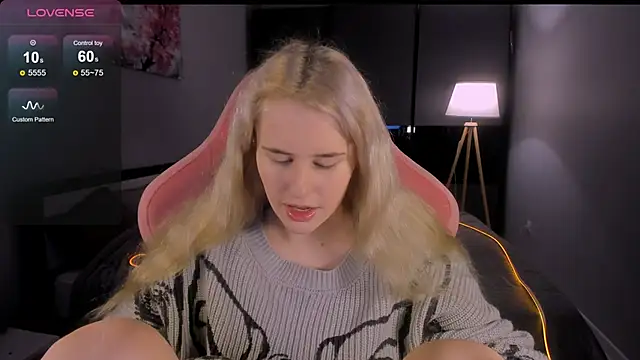 Snapshot of Molly_Toads chatting on 02.03.25 Molly Toads online show from 02.03.25