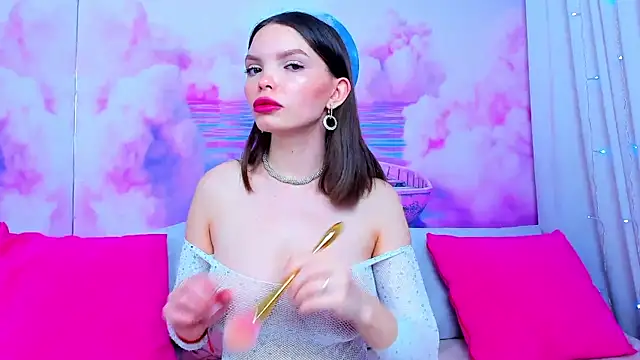 Curvy Dynamite  online show from 01.25.25