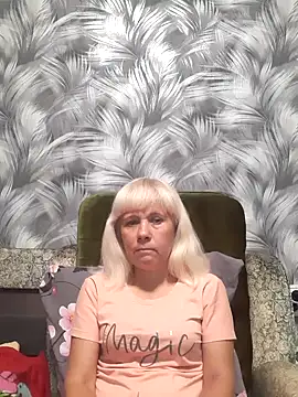 sakura blonde online show from 10.11.25