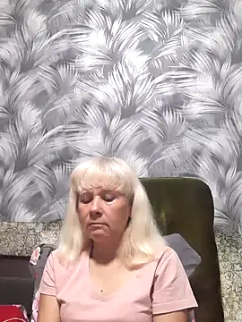 sakura blonde online show from 11.11.25