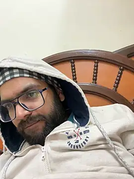 Arsh Loves Luv online show from 12.23.24