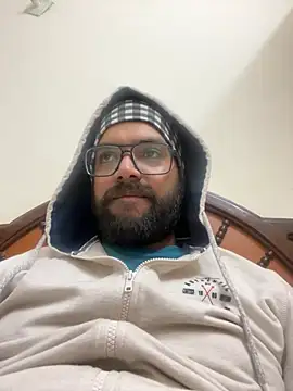 Arsh Loves Luv online show from 12.23.24