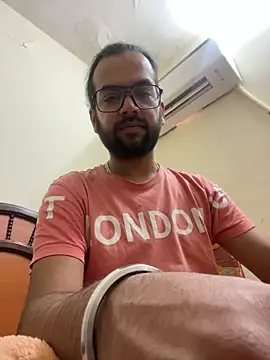 Arsh Loves Luv online show from 12.28.24