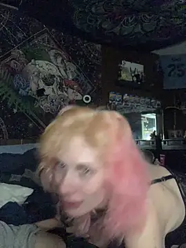 Snapshot of EroticKityii chatting on 06.16.26 EroticKityii online show from 06.16.26