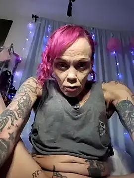 MommyMisfit online show from 04.11.26