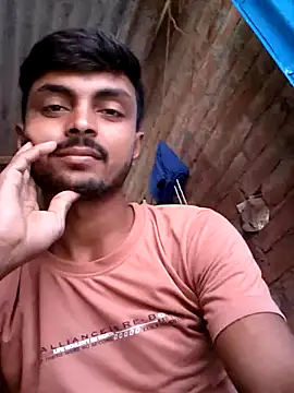 Snapshot of Suraj223kumar chatting on 10.21.25 Suraj223kumar online show from 10.21.25