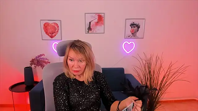 Snapshot of RosalindaFortuna chatting on 12.30.24 RosalindaFortuna online show from 12.30.24
