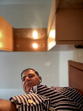 SecretlyDD online show from 12.03.25