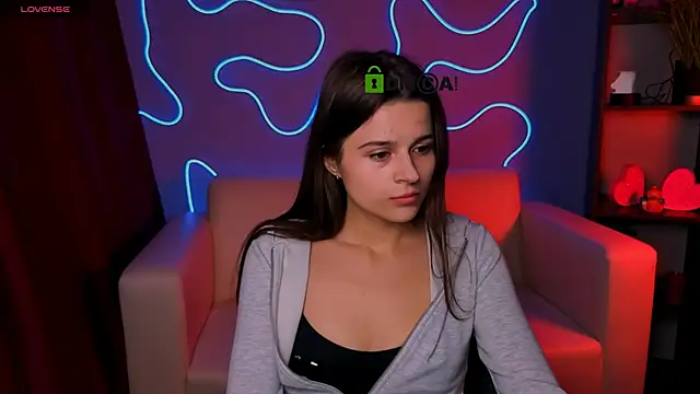 Snapshot of berry_alma chatting on 11.28.25 berry alma online show from 11.28.25