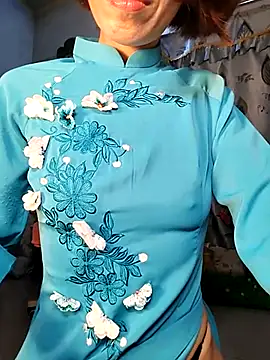 Snapshot of Lucy_limon chatting on 03.19.25 Lucy limon online show from 03.19.25