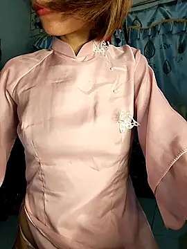 Snapshot of Lucy_limon chatting on 09.16.25 Lucy limon online show from 09.16.25