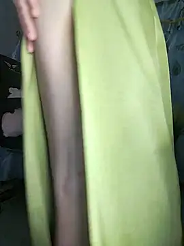 Snapshot of Lucy_limon chatting on 10.11.25 Lucy limon online show from 10.11.25