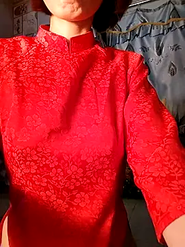 Snapshot of Lucy_limon chatting on 10.30.25 Lucy limon online show from 10.30.25