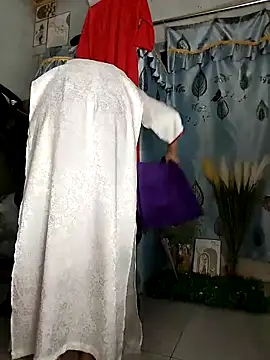 Snapshot of Lucy_limon chatting on 11.15.25 Lucy limon online show from 11.15.25