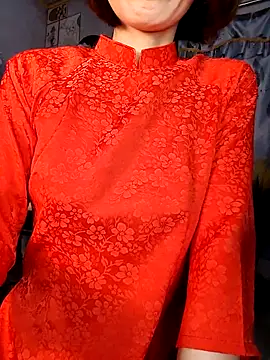 Snapshot of Lucy_limon chatting on 11.22.25 Lucy limon online show from 11.22.25