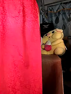 Snapshot of Lucy_limon chatting on 11.27.25 Lucy limon online show from 11.27.25