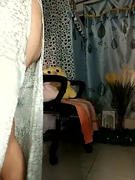 Snapshot of Lucy_limon chatting on 12.19.25 Lucy limon online show from 12.19.25