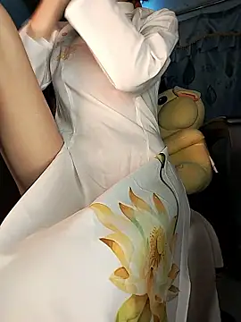 Snapshot of Lucy_limon chatting on 01.07.26 Lucy limon online show from 01.07.26