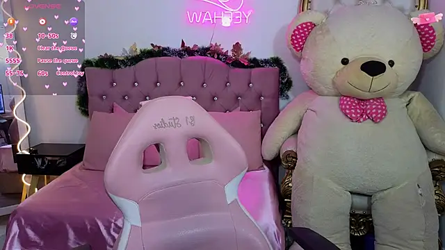 Snapshot of Emilly_tay chatting on 01.11.25 Emilly tay online show from 01.11.25