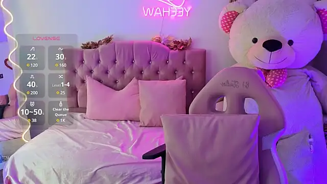 Snapshot of Emilly_tay chatting on 01.21.25 Emilly tay online show from 01.21.25