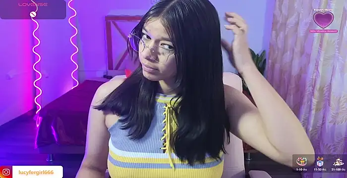 Snapshot of Emilly_tay chatting on 03.01.25 Emilly tay online show from 03.01.25