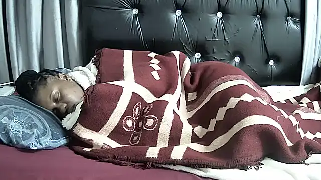 Browncaramel1999 online show from 05.27.26