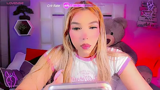 Snapshot of Aileen_18 chatting on 01.31.25 Aileen 18 online show from 01.31.25