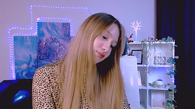 playful sophie online show from 02.21.25