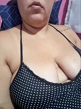 Paolaa hoot online show from 03.22.25