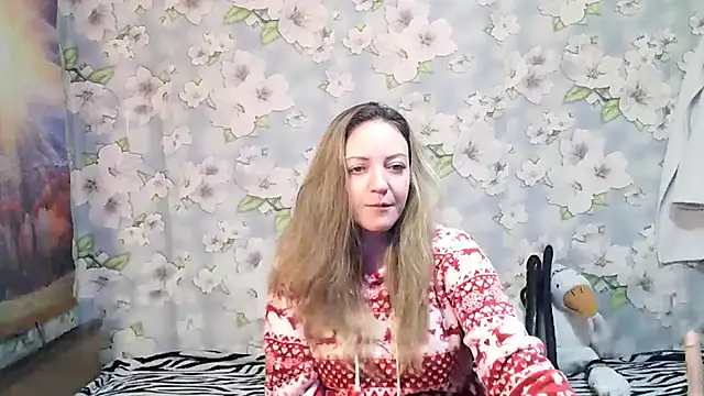 KattyLuuu online show from 10.25.25