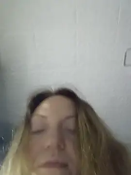 Snapshot of KattyLuuu chatting on 05.16.26 KattyLuuu online show from 05.16.26