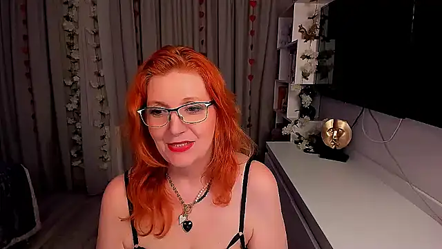 Fire-Fox-One online show from 10.11.25