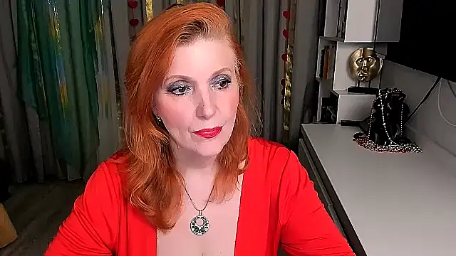 Snapshot of Fire-Fox-One chatting on 02.06.26 Fire-Fox-One online show from 02.06.26