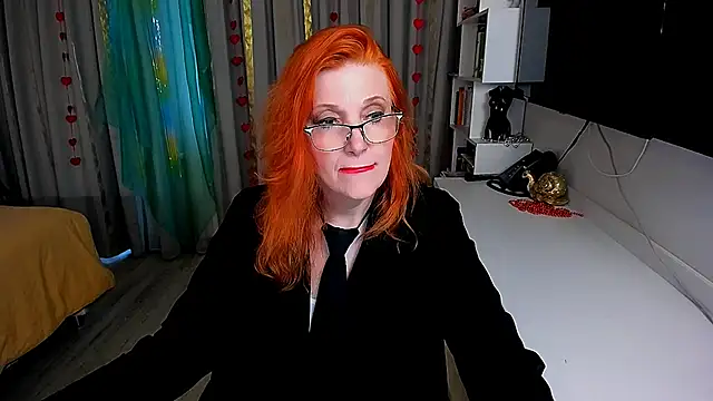 Snapshot of Fire-Fox-One chatting on 04.22.26 Fire-Fox-One online show from 04.22.26