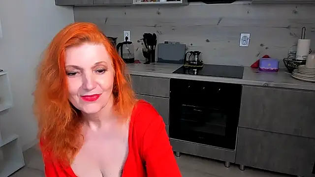 Snapshot of Fire-Fox-One chatting on 06.06.26 Fire-Fox-One online show from 06.06.26